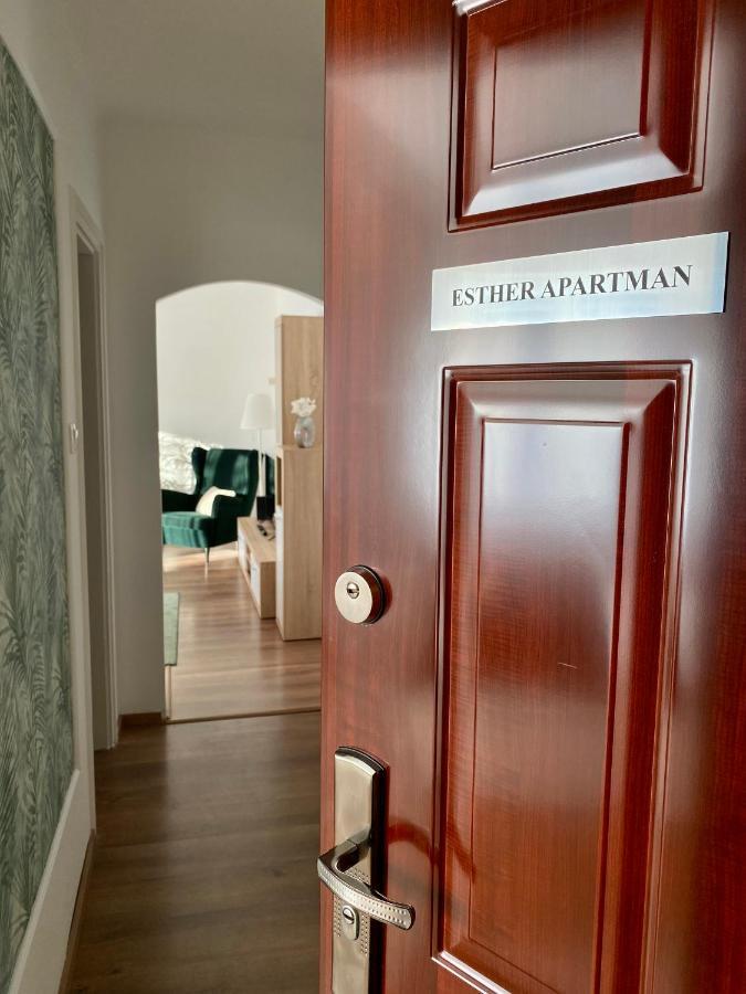 Esther Apartman Tatabánya Exterior foto