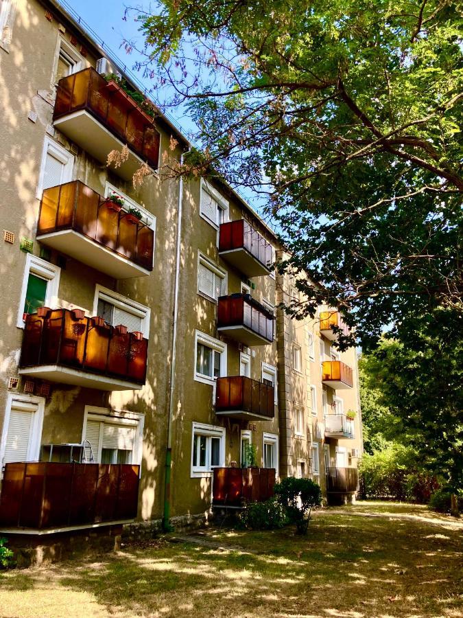 Esther Apartman Tatabánya Exterior foto